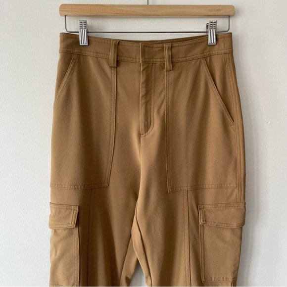 ❌SOLD❌ BANANA Republic SLIM REFINED STRETCH CARGO PANT Cream High waist Tapered - Picture 5 of 16